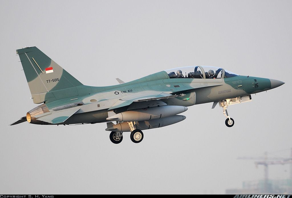 Quốc gia đầu tiên trong khu vực Đông Nam Á đưa vào sử dụng các tiêm kích KAI T-50 là Indonesia. Họ đã ký kết hợp đồng cung cấp một phi đội huấn luyện cơ siêu thanh này vào năm 2011 với số lượng 15 chiếc.