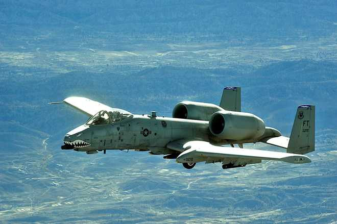 Ông Kelly cho biết, tại chiến trường Afghanistan và Iraq, A-10 “xuất sắc” trong vấn đề này và cứu sống nhiều phi công; nhưng đó không phải là cách để xây dựng lực lượng Không quân Mỹ trong tương lai.