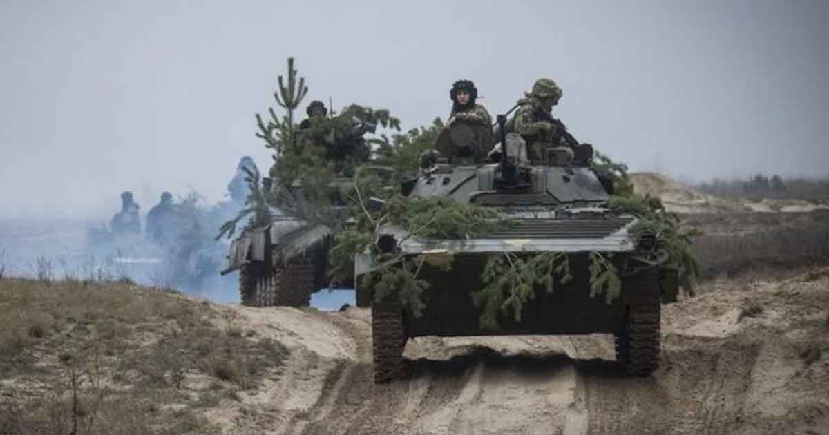 Có một chi tiết khác khi ông Shoigu tuyên bố rút quân, ông tuyên bố rằng, mặc dù quân đội đã trở lại nơi đóng quân, nhưng vũ khí hạng nặng của quân đội Nga sẽ vẫn ở phía tây nước Nga "để tiến hành một cuộc tập trận quy mô lớn khác." Các vũ khí này sẽ vẫn ở trường bắn Pogonovo ở khu vực Tây Nam Voronezh, cách biên giới phía đông Ukraine khoảng 160 km.