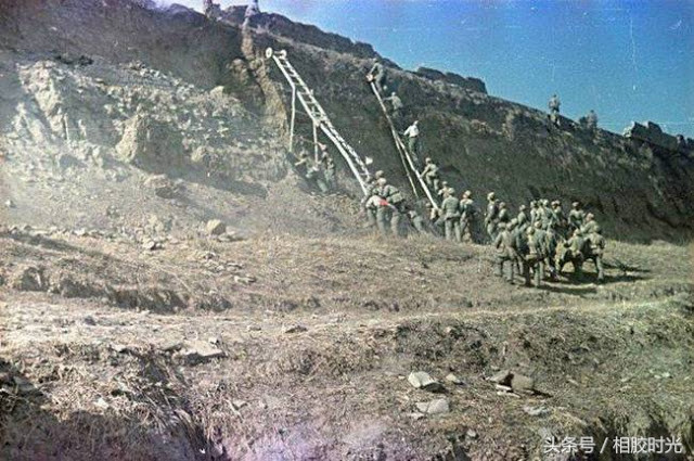 Nhưng phía Trung Quốc còn gặp thêm nhiều khó khăn khác nữa. Huấn luyện binh sĩ lục quân Quân Giải phóng, để tiến hành chiến dịch tiến công đổ bộ đường biển qui mô lớn là điều chưa có tiền lệ trong lịch sử, Quân đội Trung Quốc đương đại không có kinh nghiệm tác chiến đổ bộ đường biển, hoàn toàn không biết những gì là cần thiết để hiệp đồng binh chủng hiệu quả.