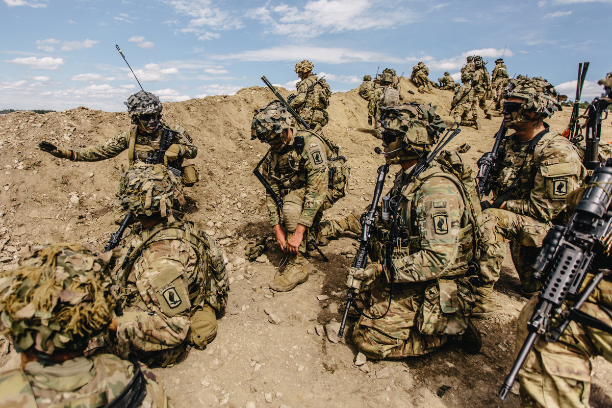 Từ tất cả những điều trên, có thể rút ra kết luận sau, bất kể Mỹ đã hứa hỗ trợ ai để “kiềm chế sự xâm lược của Nga”, thì những điều này chỉ là tồn tại trên lời hứa; bởi vì ngay bản thân Quân đội Mỹ cũng không có các nguồn lực cần thiết cho việc này và hiện nay, Mỹ không thể thắng trong một cuộc đối đầu tổng lực với Nga. Nguồn ảnh: Pinterest.