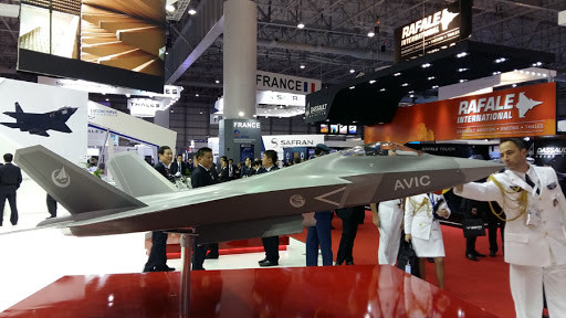 J-31 cũng có thể được sử dụng để xuất khẩu, vì Trung Quốc cho rằng, chiến đấu cơ J-20 là máy bay chiến đấu thế hệ thứ năm tiên tiến, chứa nhiều công nghệ cốt lõi, nên chỉ được sử dụng ở Trung Quốc (như F-22 của Mỹ) và tuyệt đối không xuất khẩu, nhằm thất thoát công nghệ.