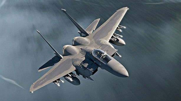 Gần đây Không quân Mỹ đã mua 8 máy bay chiến đấu F-15EX của Boeing, với số tiền gần 1,2 tỷ USD và trong tương lai gần là 200 chiếc. Như vậy F-15EX vẫn còn tương lai rất lớn.