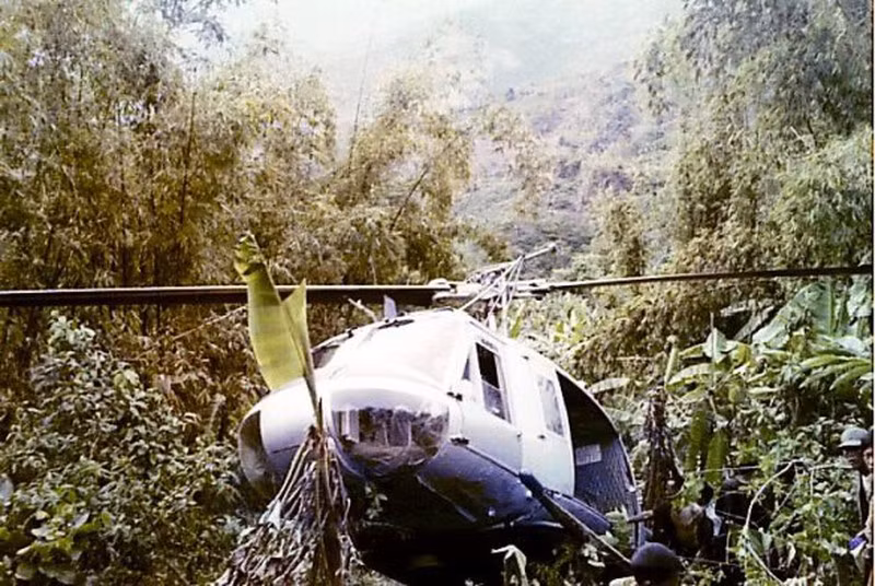 Tổng cộng có 224 phi công điều khiển UH-1D phải bỏ mạng trong suốt cuộc chiến và có tới 247 hành khách tử vong khi đang được di chuyển bằng loại phương tiện này.