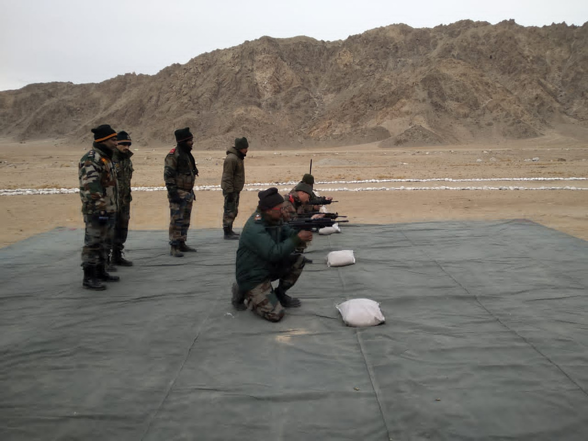 Sau nhiều lần phát triển, chất lượng và khả năng chiến đấu của JVPC được cải thiện rõ rệt; súng được thử nghiệm trong những điều kiện khắc nghiệt và đáp ứng tốt các điều kiện chiến đấu. DRDO đã hoàn thiện được mẫu súng theo đúng yêu cầu của quân đội, được Quân đội Ấn Độ chấp nhận và đưa vào sản xuất hàng loạt. 