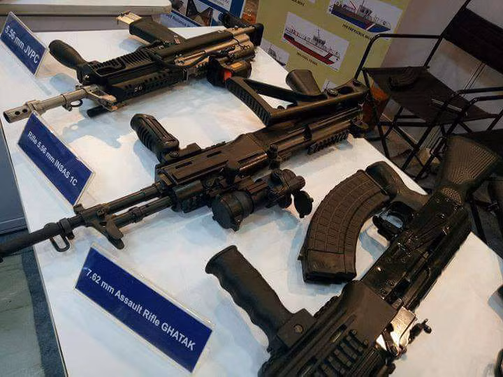 Carbine JVPC còn được gọi là súng tiểu liên hiện đại, súng có chế độ bắn tự động và phát một, nạp đạn bằng nguyên lý trích khí; đạn của súng có kích thước 5,56x30mm, khả năng xuyên thủng các vật liệu chống đạn là rất tốt. 