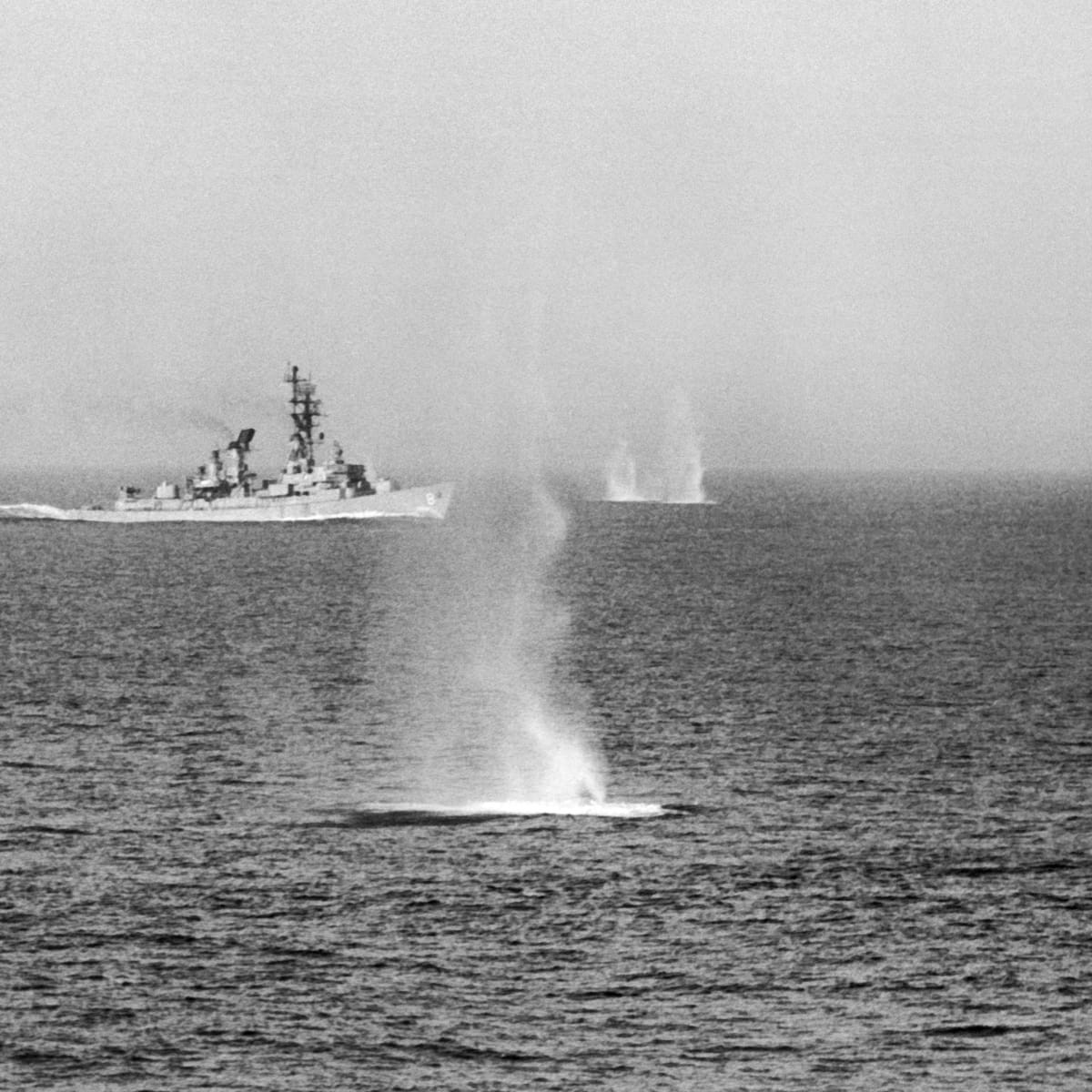 Sự kiện Vịnh Bắc Bộ là cái cớ để Mỹ can thiệp sâu hơn vào cuộc chiến tranh ở Việt Nam. Sự việc bắt đầu vào ngày 2/8/1964, tàu khu trục USS Maddox thực hiện tuần tra tình báo trong khuôn khổ chiến dịch Desoto đã đụng độ với ba tàu phóng ngư lôi của Hải quân nhân dân Việt Nam (gồm tàu 333, 336 và 339) thuộc Đoàn tàu phóng ngư lôi 135.