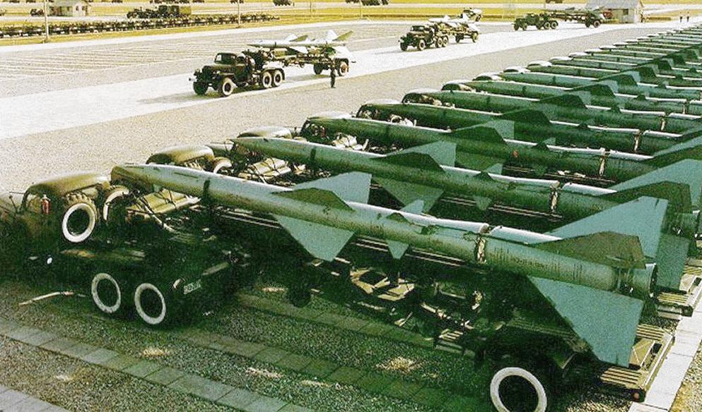 Và kết quả sau đó, Không quân Mỹ đã chế tạo ra các bộ gây nhiễu điện tử để vô hiệu hóa tín hiệu điểu khiển của tên lửa SAM-2 trên bầu trời Việt Nam, khiến cho các chuyên gia Liên Xô và Việt Nam phải vất vả tìm cách khắc phục.