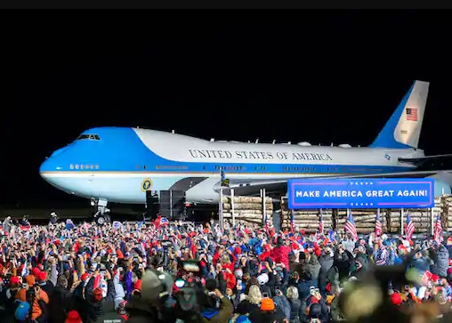 Hơn nữa, những người có thể đạt đến vị trí nguyên thủ quốc gia của các cường quốc, chắc chắn sẽ không còn trẻ. Vì vậy, việc trang bị mức độ an toàn và tiện nghi những chiếc chuyên cơ, là điều cần phải thực hiện. Nguồn ảnh: Gettyimg.