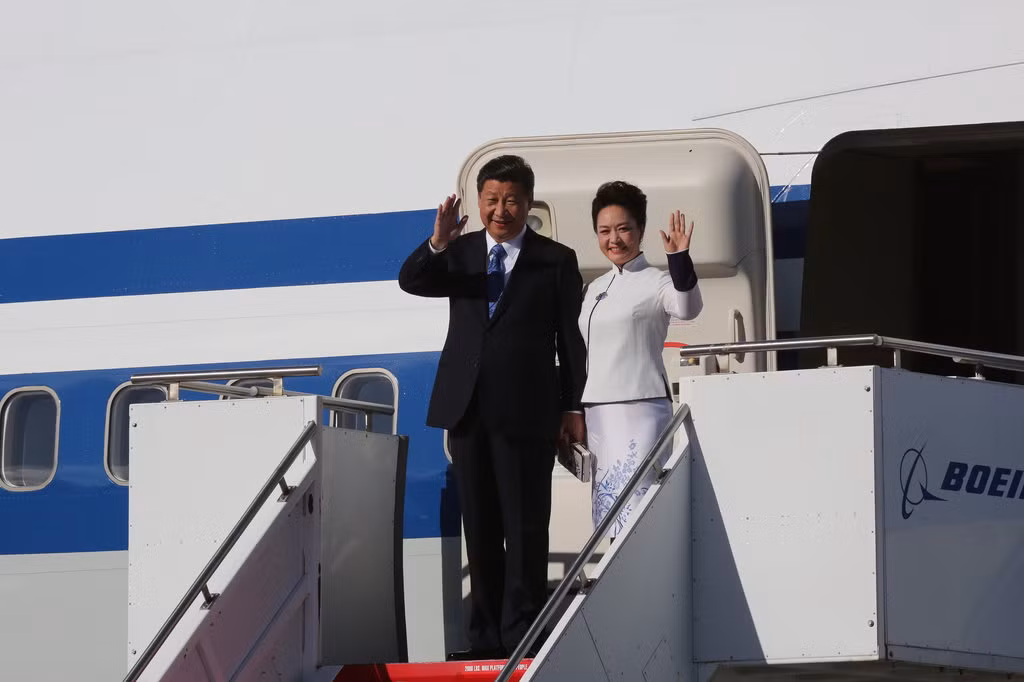 Khi các nhà lãnh đạo Trung Quốc di chuyển bằng máy bay, trên những máy bay đó cũng sẽ thực hiện một số thay đổi, để đảm bảo an toàn và thoải mái.