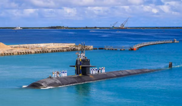 Liên minh AUKUS cũng có ý nghĩa quan trọng đối với Đông Nam Á, khu vực nằm ở trung tâm Ấn Độ Dương - Thái Bình Dương, đồng thời là mối quan tâm chính của các quan hệ đối tác mới. Cho đến nay, các chính phủ khu vực khá kín tiếng về thông báo này và phản ứng của họ đối với sáng kiến mới được dự đoán sẽ có sự khác biệt.