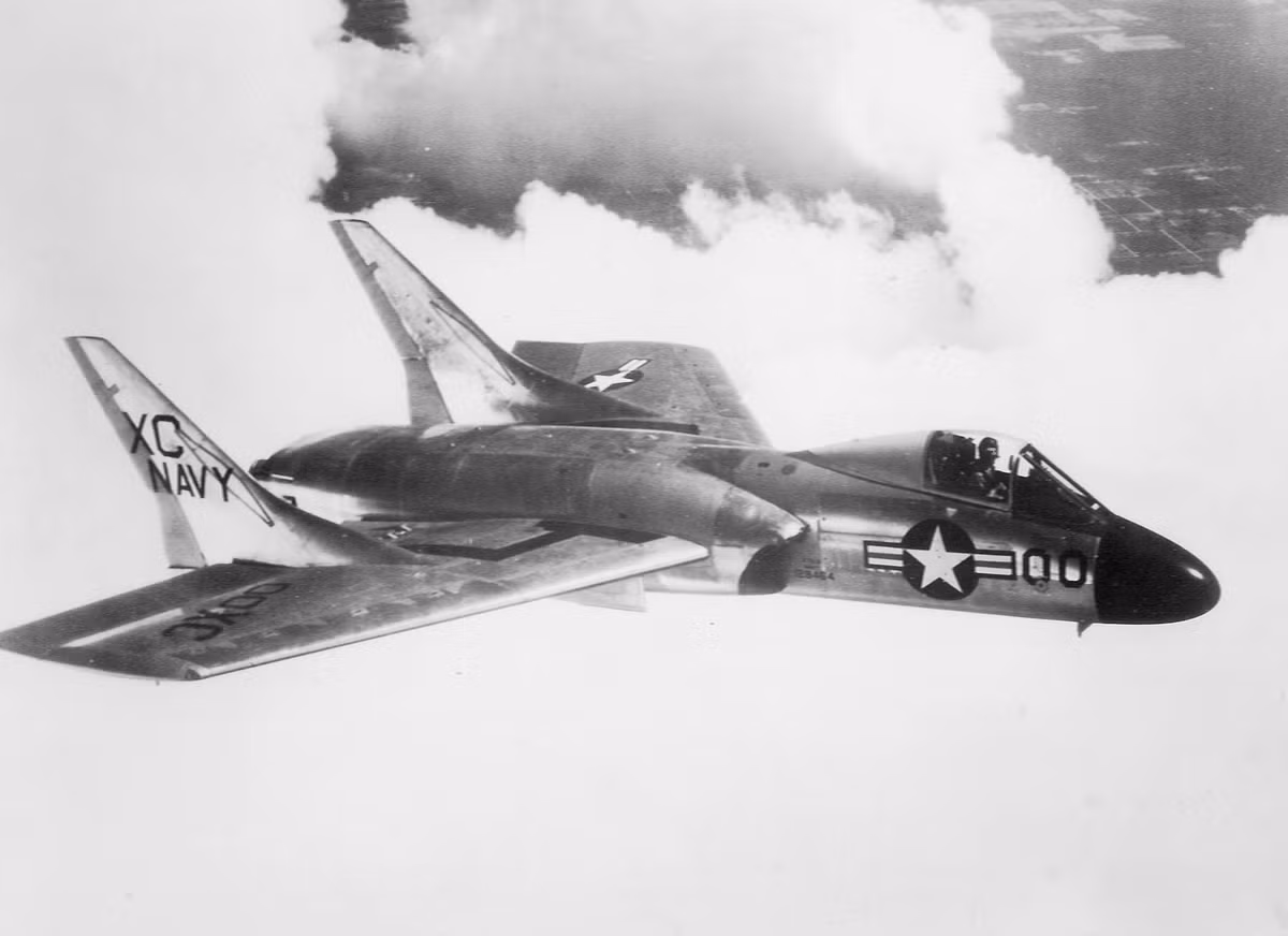 Được coi là sự thay đổi hoàn toàn so với thiết kế máy bay truyền thống, nhưng F7U đã gặp phải nhiều vấn đề về kỹ thuật trong thời gian phục vụ ngắn ngủi của mình. 4 phi công thử nghiệm và 21 phi công khác của Hải quân Mỹ đã bị thiệt mạng trong khi điều khiển F7U. Hơn một phần tư tổng số F7U được chế tạo đã bị phá hủy do tai nạn.