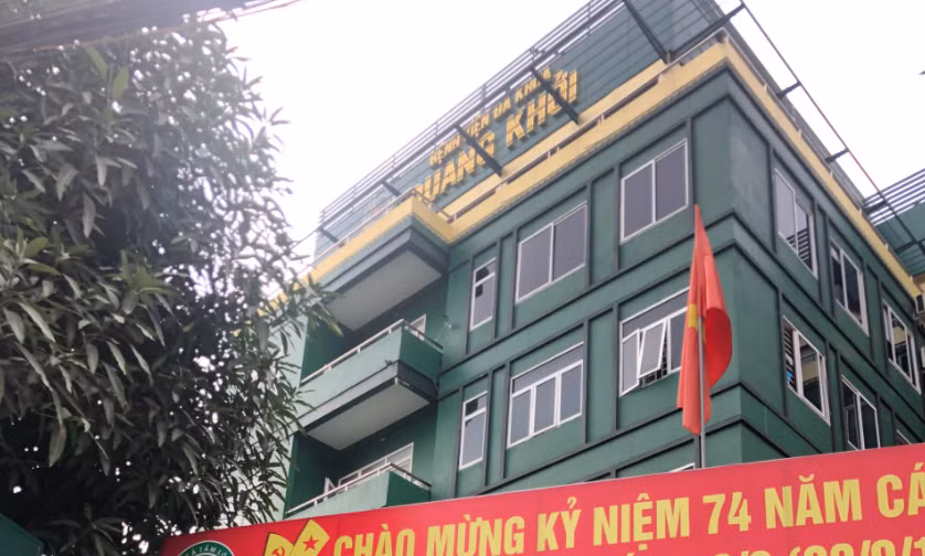 Ban chuyên án đã cử một tổ công tác ra huyện Vĩnh Bảo, Hải Phòng để xác minh nhân thân của Trần Văn Năng và được biết, Năng đã ly hôn vợ. Sau khi ly hôn, Năng thuê nhà trọ sinh sống và xin làm bảo vệ tại bến xe ở Hải Phòng. Tuy nhiên, trước và sau khi xảy ra vụ án, đối tượng không có mặt tại Hải Phòng. Đồng thời, Ban chuyên án xác định được chiếc xe của nạn nhân đã được gửi vào garage Bệnh viện Quang Khởi thuộc địa phận thị xã Hoàng Mai (Nghệ An) và qua nhận định rất có thể đối tượng đã bắt xe đi các tỉnh phía Nam. (Ảnh minh họa, nguồn internet) 