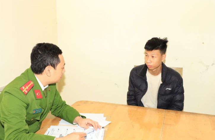 Ha Nam: Vo nhan lam tai khoan ngan hang so dep roi chiem doat tien