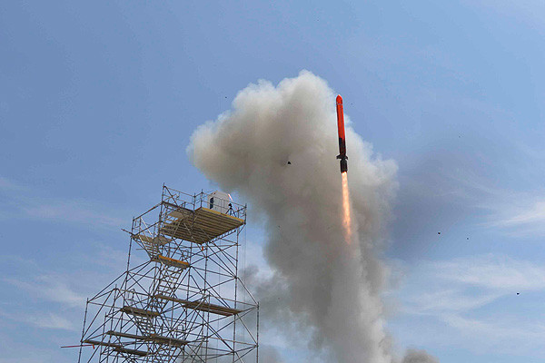 Có giá đắt hơn cả tên lửa hành trình Tomahawk của Mỹ, tên lửa MdCN được thiết kế để phóng đi từ duy nhất hai loại phương tiện chiến đấu. Một là từ khinh hạm FREMM với ống phóng thẳng đứng A70 SYLVER và hai là từ ống phóng ngư lôi của tàu ngầm lớp Barracuda. Nguồn ảnh: Navaltech.