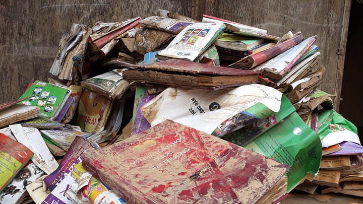 Bộ trưởng Giáo dục đến nơi thầy trò Sơn La chạy lũ ngày cận kề khai giảng - Hình 4 Bo truong Giao duc den noi thay tro Son La chay lu ngay can ke khai giang-Hinh-4