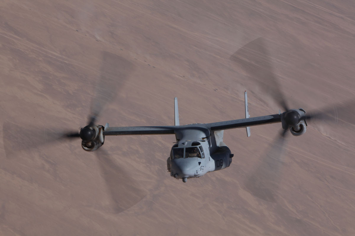 Thậm chí trước khi triển khai tới chiến tường Iraq, Thuỷ quân Lục chiến và Hải quân Mỹ còn phải viết lại quy trình bay và quy trình an toàn cho MV-22 Osprey. Sau các cuộc xung đột suốt từ đầu thế kỷ 21 tới nay, người ta nhận ra rằng MV-22 Osprey có tỷ lệ tai nạn và bị bắn hạ thấp nhất trong số tất cả các loại trực thăng còn lại được Mỹ sử dụng trên chiến trường. Nguồn ảnh: Military.