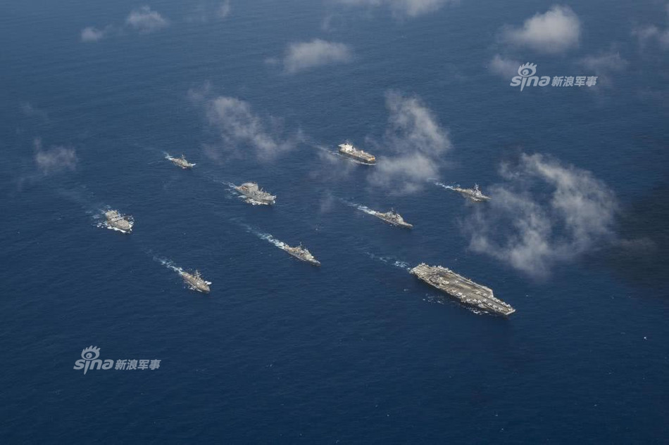 Cuộc tập trận hải quân Valiant Shield-2018 năm nay dự kiến sẽ kéo dài tới chủ nhật tuần này - tức ngày 23/9. Cuộc tập trận kéo dài khắp phía Tây quần đảo Guam tới tận khu vực quần đảo Mariana. Cuộc tập trận không có sự tham gia của bất cứ lực lượng quân đội nước ngoài nào. Nguồn ảnh: Sina.