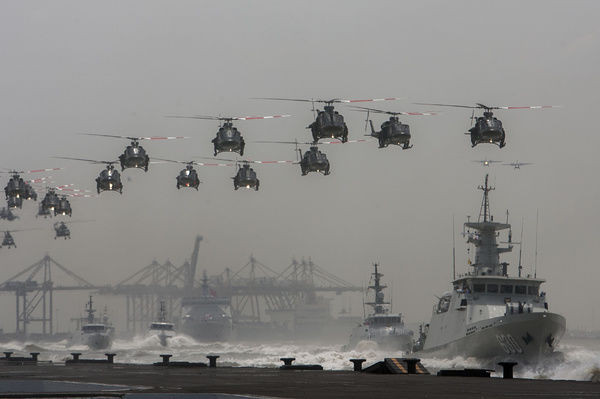 Ngoài việc kiểm soát lãnh thổ, lãnh hải, Hải quân Indonesia còn có các nhiệm vụ khác như ngăn chặn buôn lậu, tìm kiếm cứu hộ cứu nạn, hỗ trợ khắc phục thảm hoạ thiên tai,... Nguồn ảnh: Defenceforums.