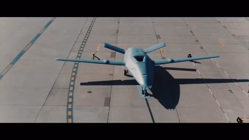 Chưa kể tới việc, các công nghệ hiện đại nhất thời điểm này vẫn có cực kỳ nhiều điểm yếu, một trong những điểm yếu chí tử nhất đó là độ trễ tín hiệu gửi về từ các máy bay không người lái. Độ trễ này có thể làm ảnh hưởng lớn tới khả năng hoạt động hay thậm chí là làm hỏng cả một chiến dịch. Nguồn ảnh: Sina.