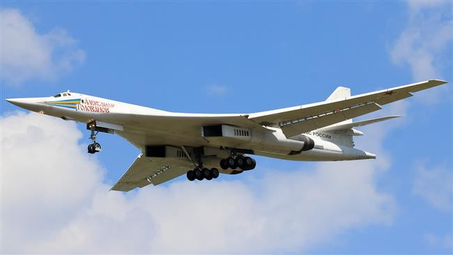 Tu-160 là loại máy bay ném bom chiến lược siêu âm hiện đại và nguy hiểm bậc nhất thế giới hiện nay. Đây là loại máy bay ném bom chiến lược duy nhất trên thế giới hiện nay được trang bị thiết kế theo kiểu cánh cụp cánh xoè. Nguồn ảnh: Aviation.