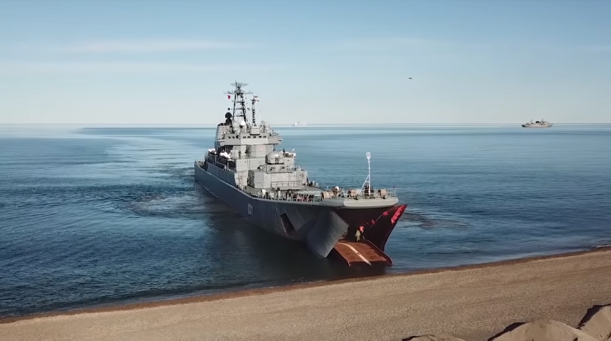 Tất cả các thiết bị quân sự khắp nước Nga đã được đưa đến các khu vực diễn tập ở vùng Viễn Đông bằng đường sắt, đường biển và cả máy bay vận tải quân sự. Nguồn ảnh: Bộ Quốc phòng Nga.