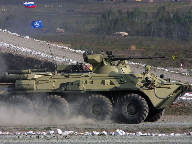 Xe bọc thép BTR-82A trang bị động cơ có công suất 300 mã lực cho tốc độ tối đa 90 km/h, tầm di chuyển 500 km, khối lượng xe lên đến 15 tấn. Nguồn ảnh: Armytech.