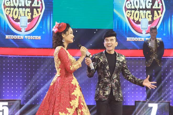 Chang bao ve dien trai khien Dan Truong soc vi giong hat tham hoa-Hinh-2