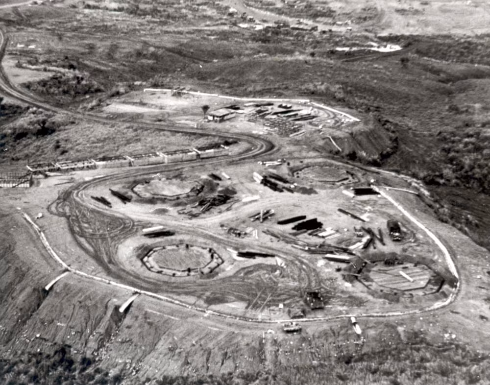 Tuỳ theo địa hình và điểm nóng giao tranh mà trong một khu vực chỉ vài chục km vuông có thể có nhiều trận địa pháo khác nhau - yểm trợ hoả lực lẫn nhau. Nguồn ảnh: Vietnamwarmil.