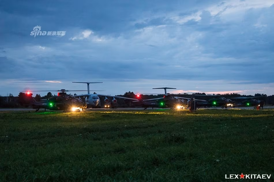 Các máy bay vận tải Il-76 của Không quân Trung Quốc có mặt ở Nga trong cuộc tập trận chung "Sứ mệnh Hoà bình". Nguồn ảnh: Lexkitaev.