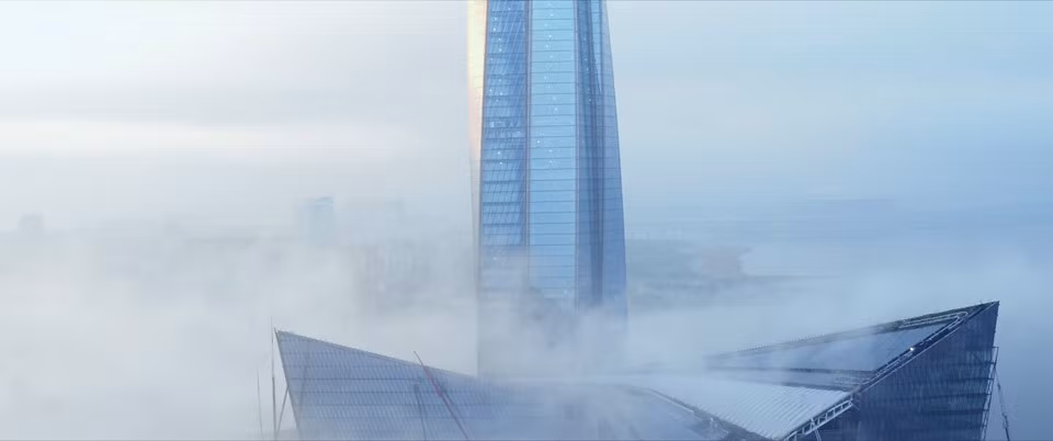 Tòa nhà này sẽ là trụ sở của Gazprom, một công ty dầu khí khổng lồ của Nga. Doanh nghiệp này đã lên kế hoạch chuyển tới Lakhta Center vào cuối năm 2019. Đây cũng là thời điểm tòa nhà hoàn thành việc lắp đặt nội thất.