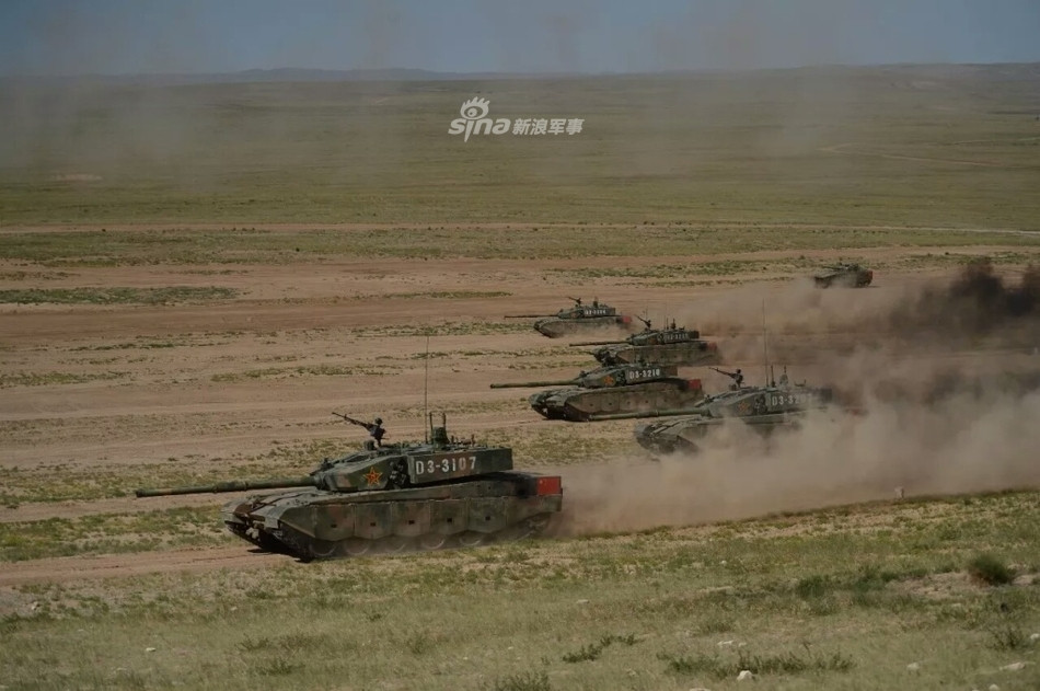 Theo nhiều thông tin được truyền thông Trung Quốc đăng tải, nòng pháo 125mm của Type 99 có thể tương thích được nhiều loại đạn pháo khác nhau trong đó có cả tên lửa chống tăng có điều khiển ATGM. Loại pháo này cũng được cho là có thể dùng chung được đạn pháo do Nga và các nước thuộc khối Warsaw sản xuất. Nguồn ảnh: Sina.