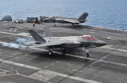 Được coi là phần dễ bị tổn thương nhất và chưa đủ mạnh trên F-35, Công ty Pratt&amp; Whitney tuyên bố sẽ nâng cấp động cơ F135 dành cho máy bay tiêm kích F-35 và khi hoàn thành chương trình này, F-35 của Mỹ sẽ tiệm cận chiến đấu cơ thế hệ thứ 6. Đại diện công ty này tuyên bố, việc trang bị động cơ mới này cho phép tăng cường khả năng cơ động và khả năng tàng hình của F-35.