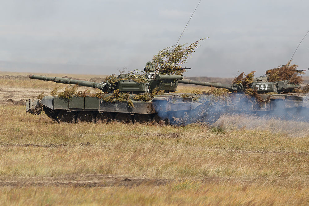 Xe tăng T-72B3 và các phiên bản cải tiến của nó vẫn là phương tiện chiến đấu chủ lực của Nga trong cuộc tập trận này. Nguồn ảnh: mk.ru.