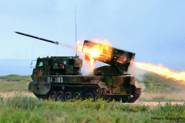 Pháo phản lực Type 89 được trang bị loại động cơ diesel WR-4B công suất 520 mã lực, cho xe có vận tốc di chuyển tối đa 55 km/h, tầm hoạt động 450 km, hệ thống này không có khả năng lội nước do trọng lượng quá mức cho phép. Nguồn ảnh: Military.