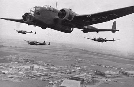 Mặc dù vậy, do những thiếu sót về mặt công nghệ nên hệ thống radar dành cho máy bay tiêm kích đánh đêm ra đời trong thời điểm này vẫn có rất nhiều thiếu sót và chỉ là thiết bị bổ trợ cho hoạt động đánh đêm của phi công chứ không phải là thiết bị mang tính chủ chốt. Nguồn ảnh: Bird.