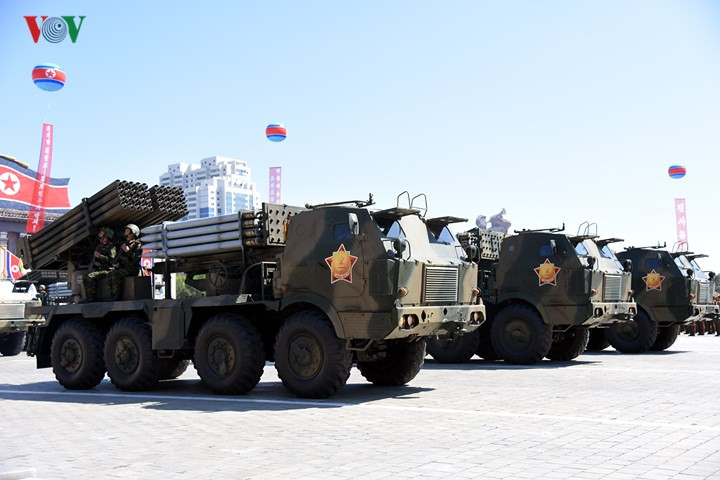 Tổ hợp này sử dụng xe đầu kéo và cấu hình giàn phóng dạng module rất giống với nguyên mẫu RM-70.