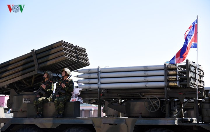 Tổ hợp pháo phản lực phóng loạt cỡ 122 mm của Triều Tiên.