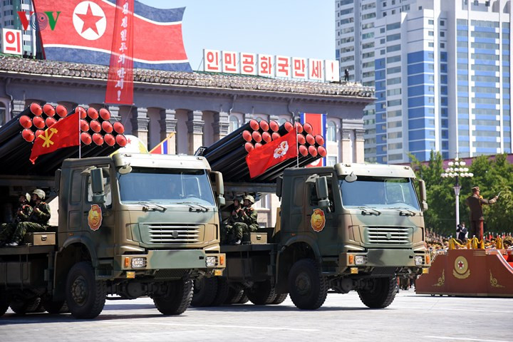 Hệ thống pháo phản lực dẫn đường thế hệ mới của Quân đội Triều Tiên.