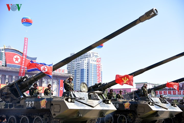 Pháo tự hành M1989 Koksan được cho là hệ thống pháo mặt đất mạnh nhất của Triều Tiên.