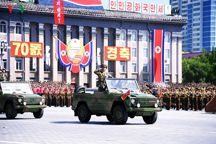 Vị tướng chỉ huy dẫn đầu đoàn diễu binh mừng Quốc khánh.