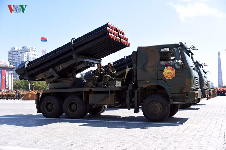 Hệ thống pháo này đang được Triều Tiên phát triển với các phiên bản cỡ nòng 220mm và 30mm.