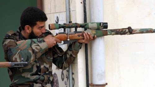 Thậm chí súng trường lên đạn bằng tay loại Mosin Nagat của Liên Xô cũng được phiến quân IS sử dụng. Nguồn ảnh: Wwiiafter.