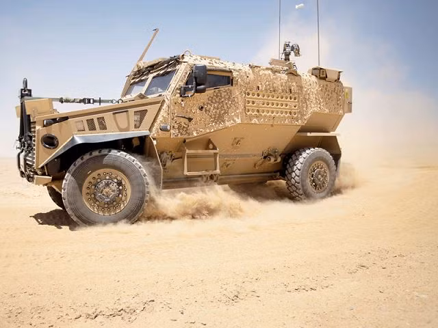 Tuy nhiên, theo nguồn tin riêng của UK Times - một sĩ quan chỉ huy ở Afghanistan lại cho rằng các vấn đề mà Foxhound gặp phải do nắng nóng "có ảnh hưởng đôi chút" tới khả năng hoạt động của lực lượng này trên chiến trường Trung Đông. Nguồn ảnh: Foxh.