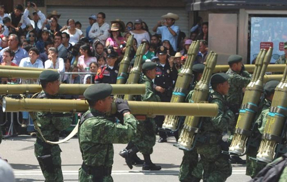 Chiến tích của RPG-29 trong cuộc chiến tranh Iraq năm 2003 cũng được ghi lại với lần đầu tiên vào ngày 25/8/2007, một khẩu RPG-29 của Iraq đã bắn hạ một chiếc xe tăng chủ lực M1 Abrams của Mỹ. Tới tháng 9 cùng năm, một chiếc Abrams khác của Mỹ lại dính RPG-29 và kết quả là kíp lái bốn người thiệt mạng tại chỗ hai người. Nguồn ảnh: Pinterest.