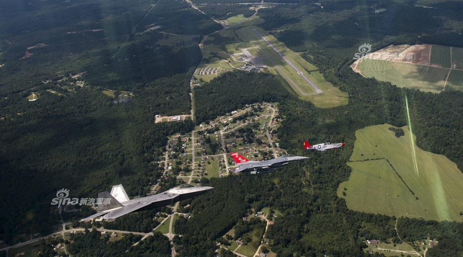 Tổng cộng tới tháng 9/2017 trên thế giới đã có tới 4600 chiến đấu cơ F-16 đang được sử dụng. Hiện tại, số lượng F-16 hàng "qua sử dụng" cũng đang làm mưa làm gió trên thị trường thế giới, cạnh tranh trực tiếp với chiến đấu cơ giá rẻ của Trung quốc. Nguồn ảnh: Sina.