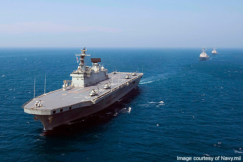 Tốc độ tối đa của các tàu đổ bộ Dokdo vào khoảng 23 hải lý trên giờ - tương đương với 43 km/h. Khi di chuyển hành trình, tốc độ của tàu đạt 18 hải lý trên giờ tương đương với 33 km/h. Nguồn ảnh: Navymil.