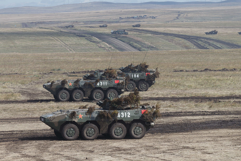 Xe chiến đấu bộ binh ZBL-08 của Trung Quốc xuất hiện tại cuộc tập trận với Nga. Nguồn ảnh: mk.ru.