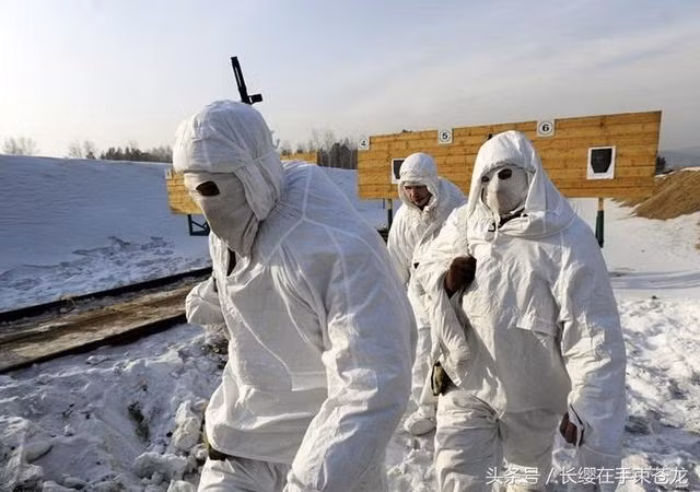 Napoleon đã phải đối mặt với mùa đông lạnh nhất thế kỷ 19 ở Nga, Đức quốc xã phải đối mặt với mùa đông lạnh nhất thế kỷ 20. Và hiện giờ, mùa đông lạnh nhất của thế kỷ 21 vẫn chưa được ghi nhận lại cũng giống như việc chưa một quốc gia nào dám "cả gan" đụng vào Nga như người Pháp và Đức đã từng làm trước đây. Nguồn ảnh: Sohui.