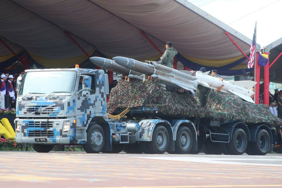 Tên lửa chống bức xạ loại Kh-31 trong biên chế quân đội Malaysia. Tên lửa chống bức xạ là loại tên lửa được thiết kế để tìm và tấn công vào nguồn phát sóng radar của đối phương. Nguồn ảnh: ST.